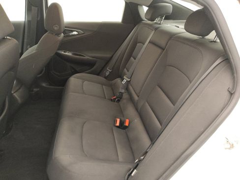 Used 2018 Chevrolet Malibu LS FWD image 18