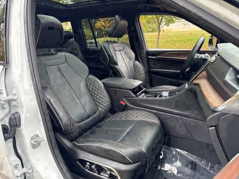 Used 2022 Jeep Grand Cherokee Summit w/ Adv Protech Group IV image 9