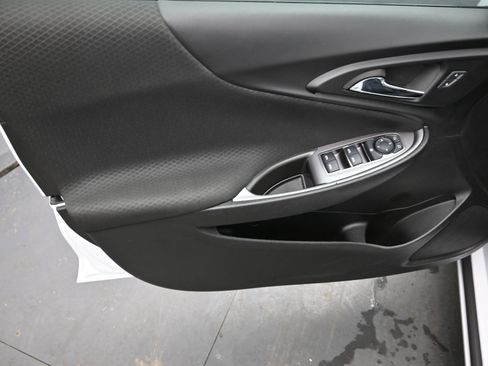 Used 2024 Chevrolet Malibu LT image 16