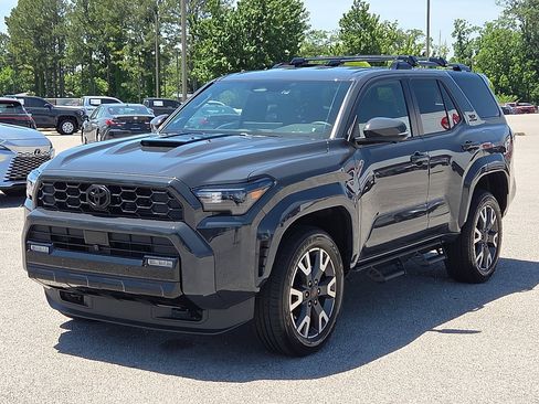 Used 2026 Toyota 4Runner TRD Sport Premium AWD/4WD image 2