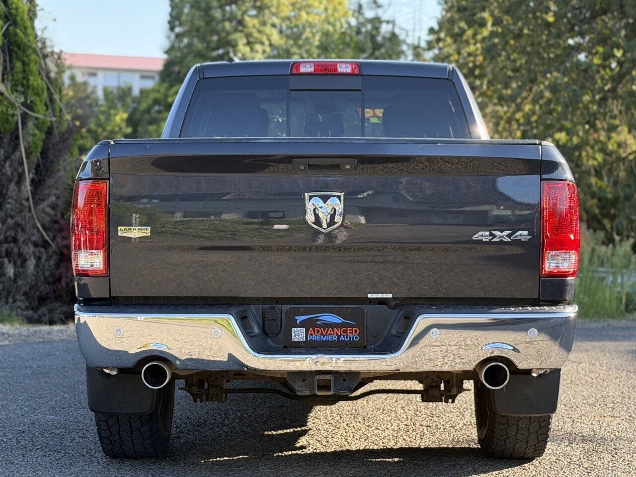 Used 2016 RAM 1500 Laramie w/ Convenience Group AWD/4WD image 11