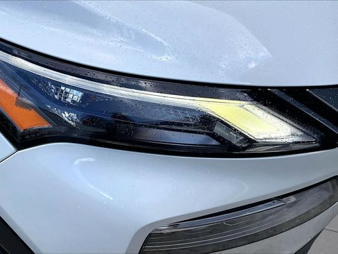Used 2023 Nissan Rogue SV w/ SV Premium B Package FWD image 28