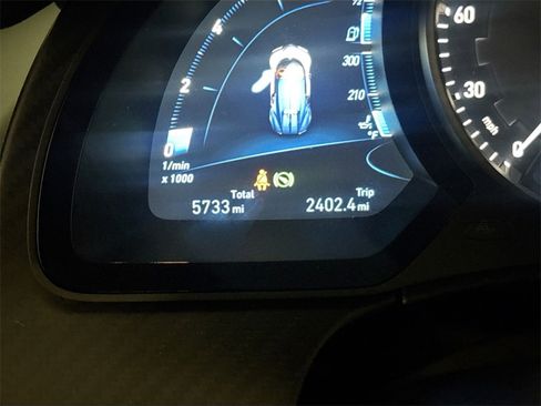 Used 2019 Bugatti Chiron image 12