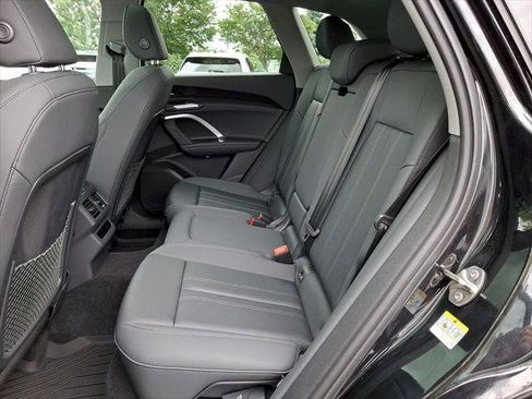 Certified 2025 Audi Q5 Premium Plus w/ Premium Plus AWD/4WD image 13