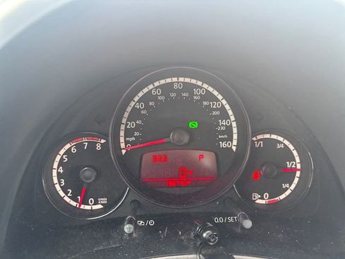 Used 2013 Volkswagen Beetle 2.5 FWD image 17