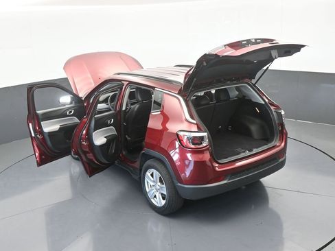 Used 2022 Jeep Compass Latitude image 61