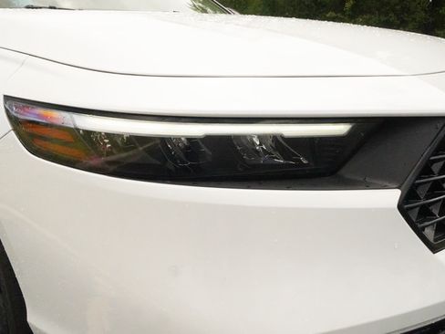 Used 2025 Honda Accord SE image 29