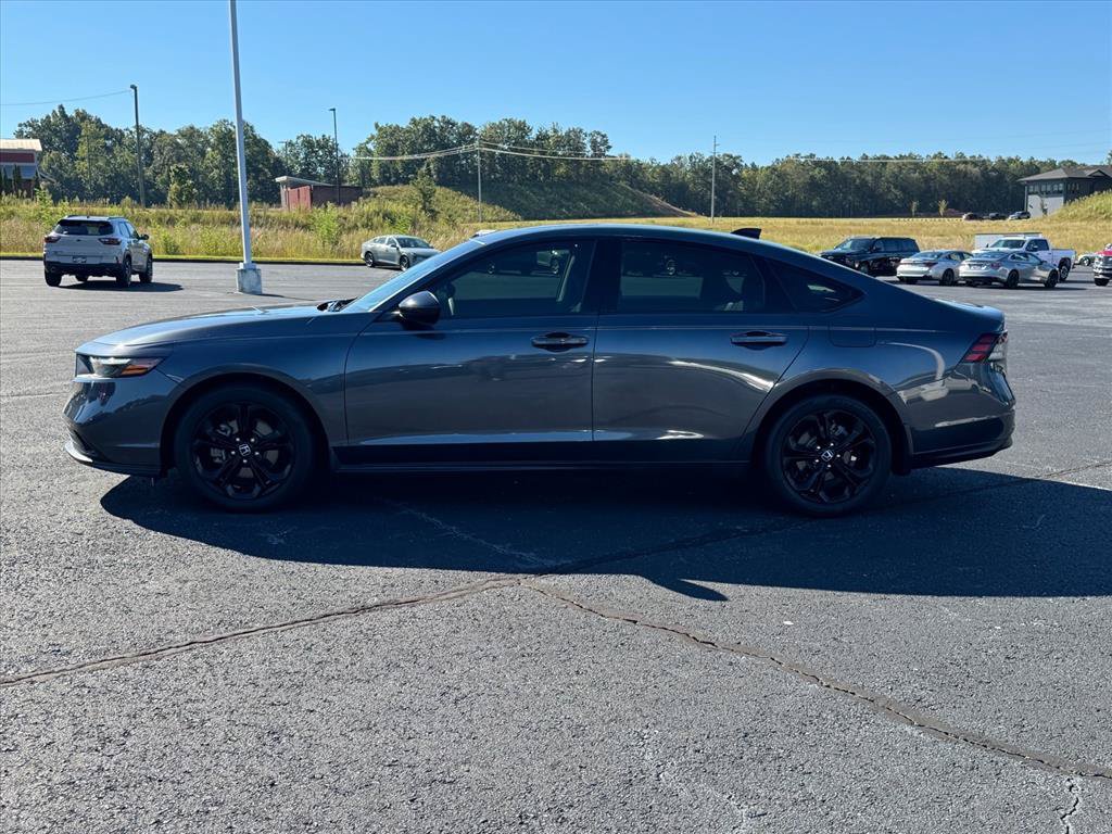 Used 2025 Honda Accord SE image 6