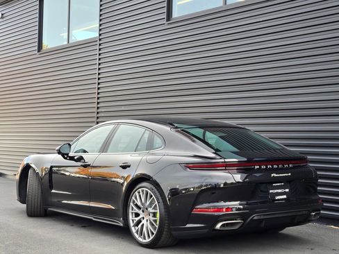 New 2026 Porsche Panamera 4 image 3