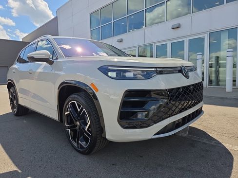 New 2026 Volkswagen Tiguan SEL R-Line AWD/4WD image 30