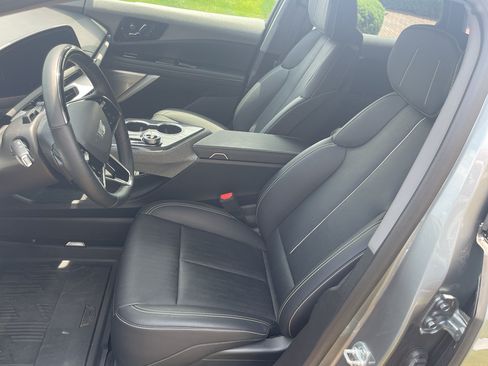 Used 2025 Cadillac Optiq Sport 2 w/ LPO, Floor Liner Package AWD/4WD image 15