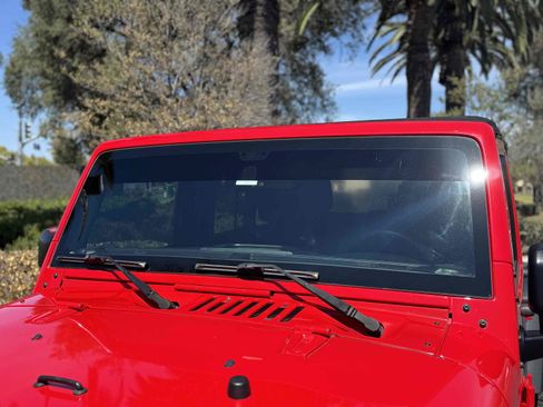 Used 2015 Jeep Wrangler Unlimited Sport w/ Quick Order Package 24S AWD/4WD image 44