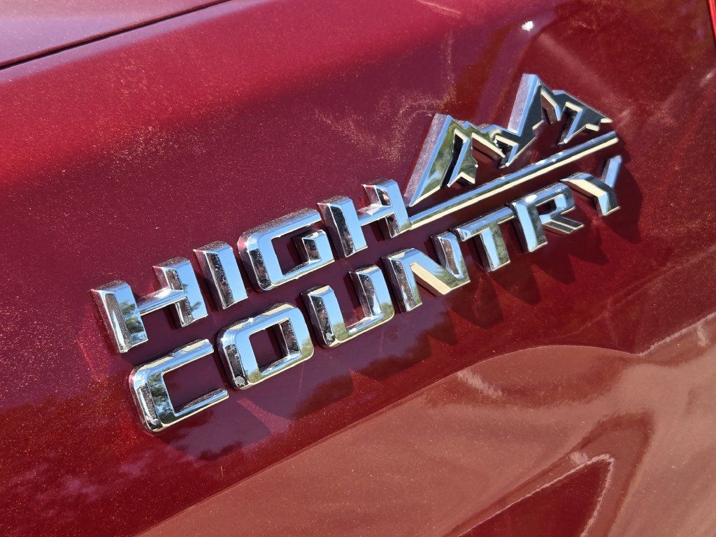 Used 2025 Chevrolet Silverado 3500 High Country w/ High Country Premium Package AWD/4WD image 11