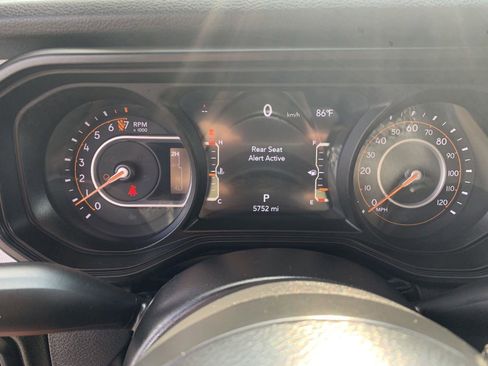 Used 2025 Jeep Gladiator Willys image 18