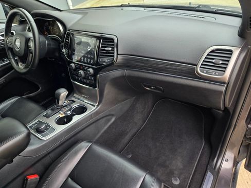Used 2019 Jeep Grand Cherokee Limited image 4