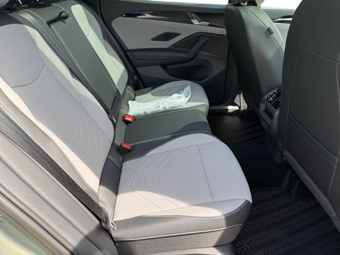 New 2026 Volkswagen Tiguan SE R-Line AWD/4WD image 13