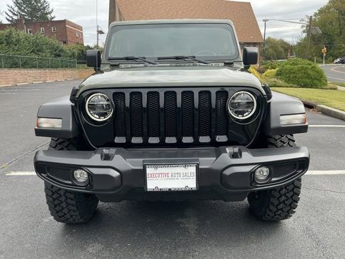 Used 2022 Jeep Wrangler Sport image 2
