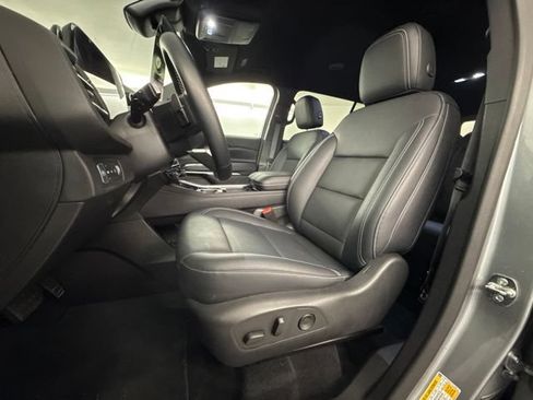 Used 2026 Chevrolet Traverse LT AWD/4WD image 15