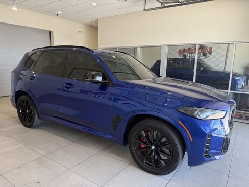 Used 2025 BMW X5 M60i w/ Executive Package image 4