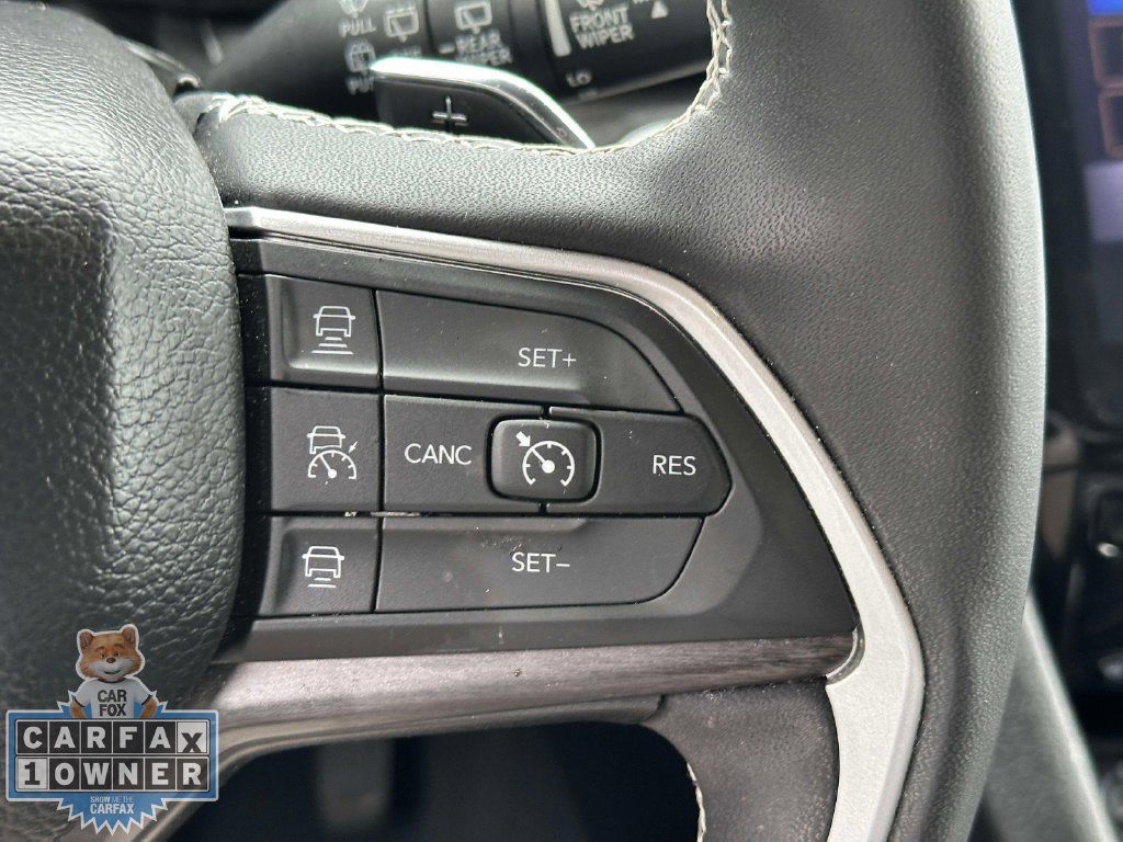 Used 2023 Jeep Grand Cherokee L Limited w/ Black Appearance Package AWD/4WD image 24