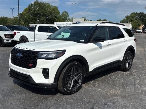 Used 2026 Ford Explorer ST AWD/4WD image 3