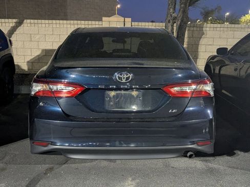 Used 2018 Toyota Camry LE FWD image 5