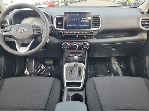New 2026 Hyundai Venue SE image 7