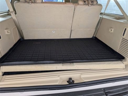 Used 2017 Ford Expedition EL Limited w/ Equipment Group 301A image 32