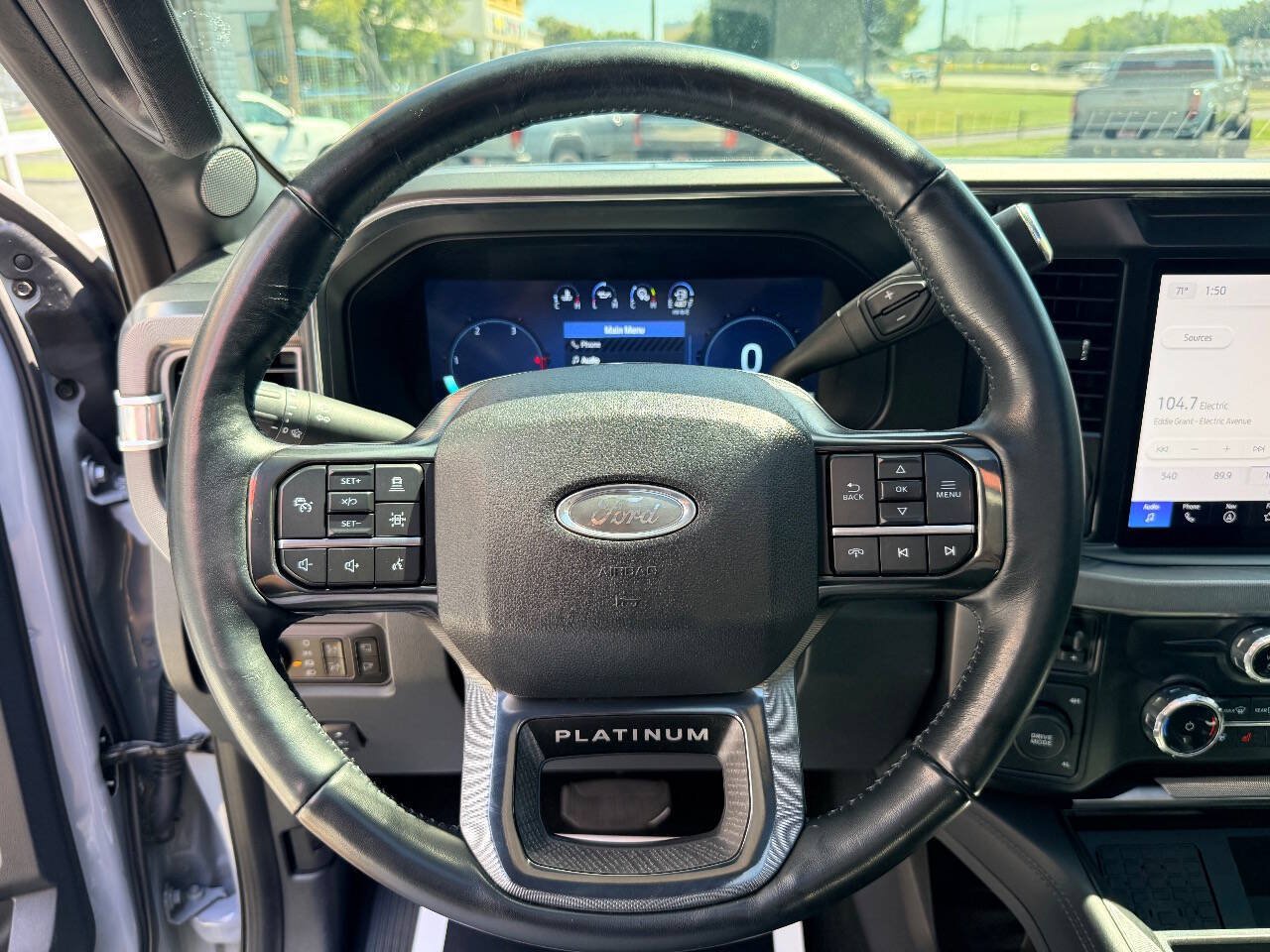 Used 2025 Ford F350 Platinum w/ FX4 Off-Road Package AWD/4WD image 25