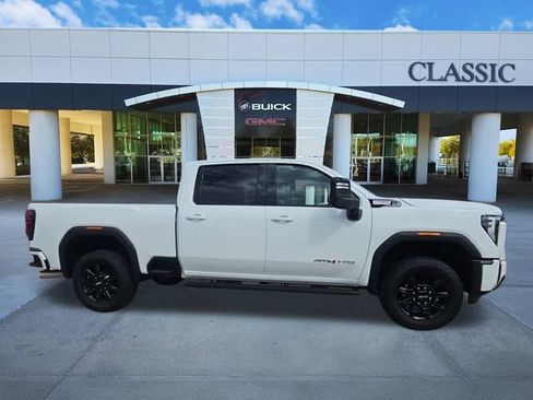 Used 2025 GMC Sierra 2500 AT4 AWD/4WD image 9