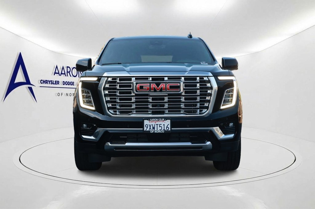 Used 2026 GMC Yukon Denali w/ Sun & Power Step Package AWD/4WD image 2