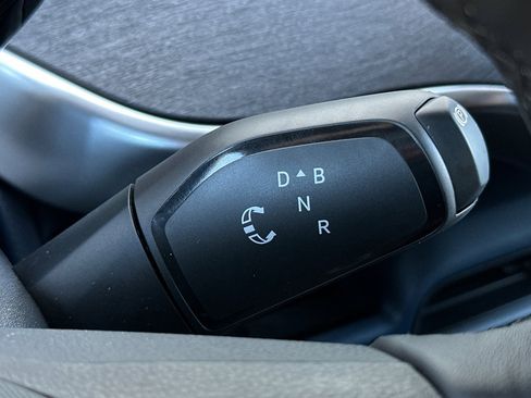 New 2025 Volkswagen ID. Buzz Pro S image 21