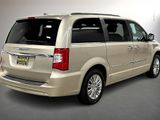 Used 2015 Chrysler Town & Country Touring-L w/ Driver Convenience Group image 5
