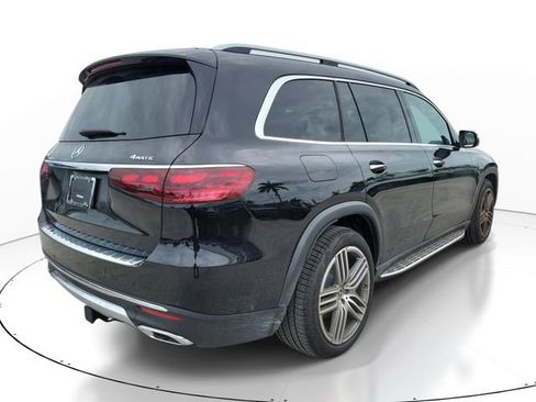 Used 2025 Mercedes-Benz GLS 450 4MATIC image 2