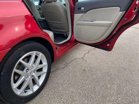 Used 2012 Ford Fusion SEL image 39