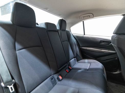 Used 2025 Toyota Corolla LE FWD image 30