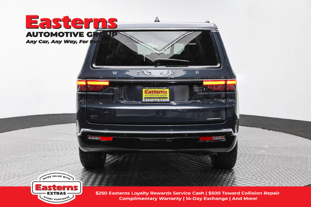Used 2024 Jeep Wagoneer Series II AWD/4WD image 6