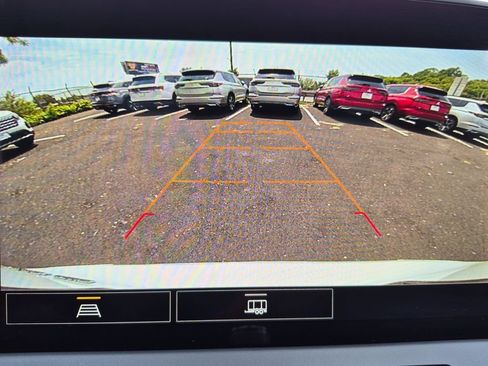Used 2025 Chevrolet Blazer LT AWD/4WD image 17