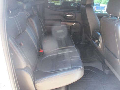 Used 2020 Chevrolet Silverado 1500 High Country w/ Technology Package AWD/4WD image 9