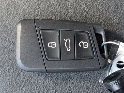 New 2026 Volkswagen Taos S image 30