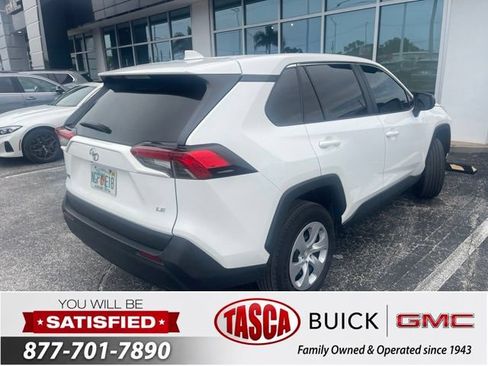 Used 2023 Toyota RAV4 LE FWD image 5