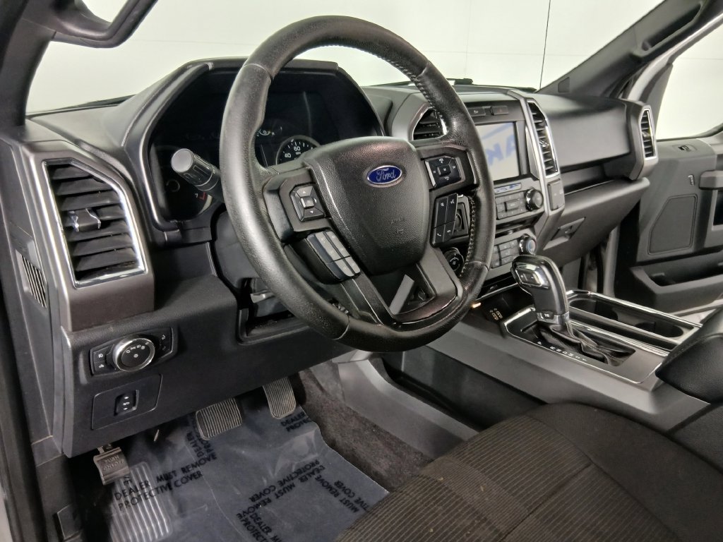 Used 2016 Ford F150 XLT w/ Equipment Group 302A Luxury AWD/4WD image 18