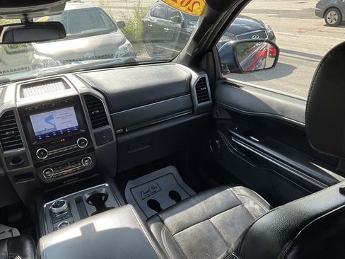 Used 2020 Ford Expedition XLT w/ Equipment Group 202A AWD/4WD image 19