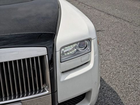 Used 2012 Rolls-Royce Ghost RWD image 10