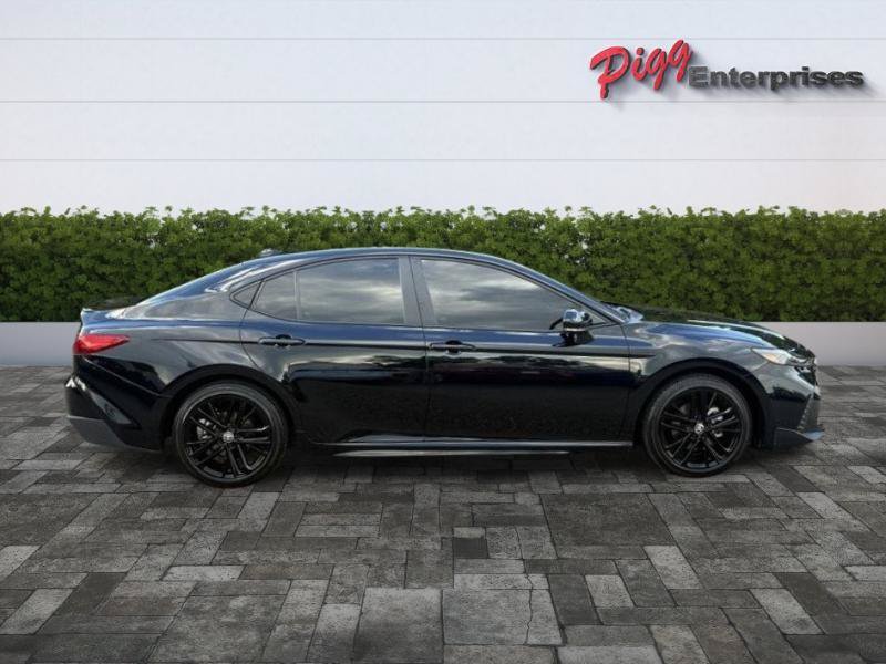 Used 2026 Toyota Camry SE FWD image 6