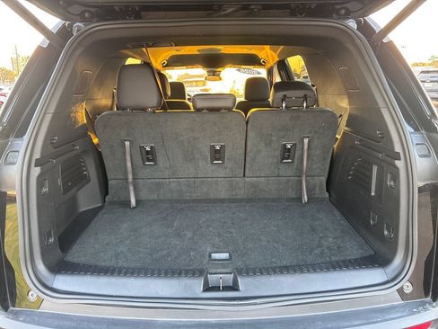 Used 2026 Chevrolet Traverse LT AWD/4WD image 6
