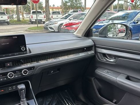 Used 2023 Honda CR-V EX image 15