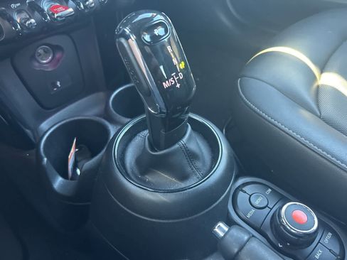 Used 2021 MINI Cooper Convertible image 26