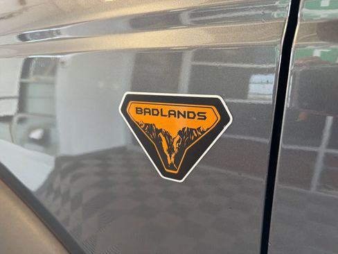 Used 2025 Ford Bronco Badlands AWD/4WD image 10