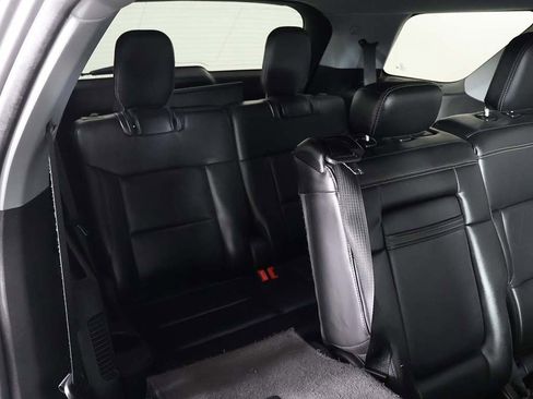 Used 2022 Ford Explorer XLT w/ Equipment Group 202A image 36